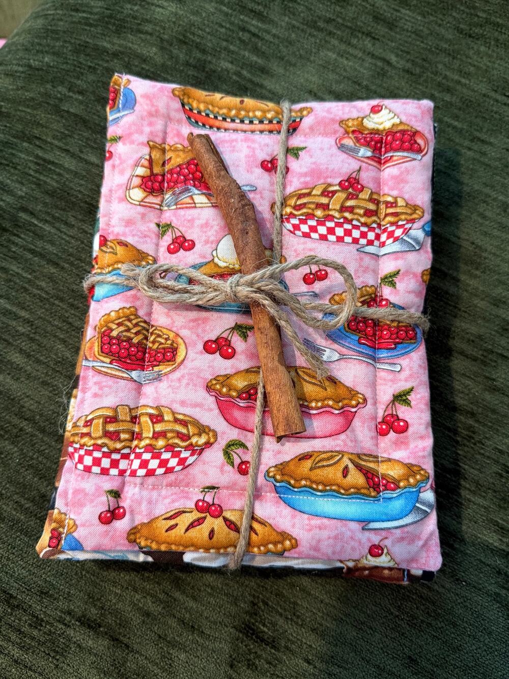 New handmade set of 4 cotton quilted trivets hot mats